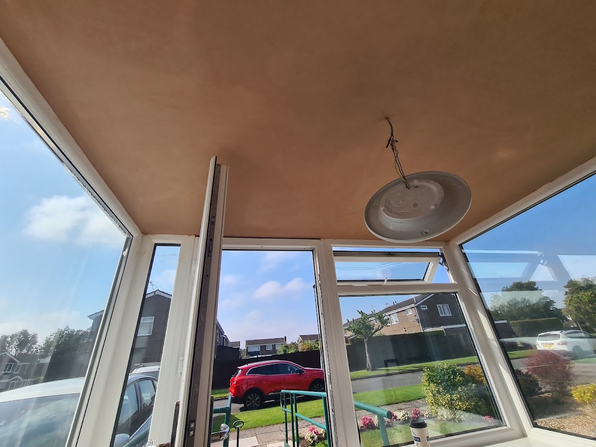 Bay window ceiling skimmed flat